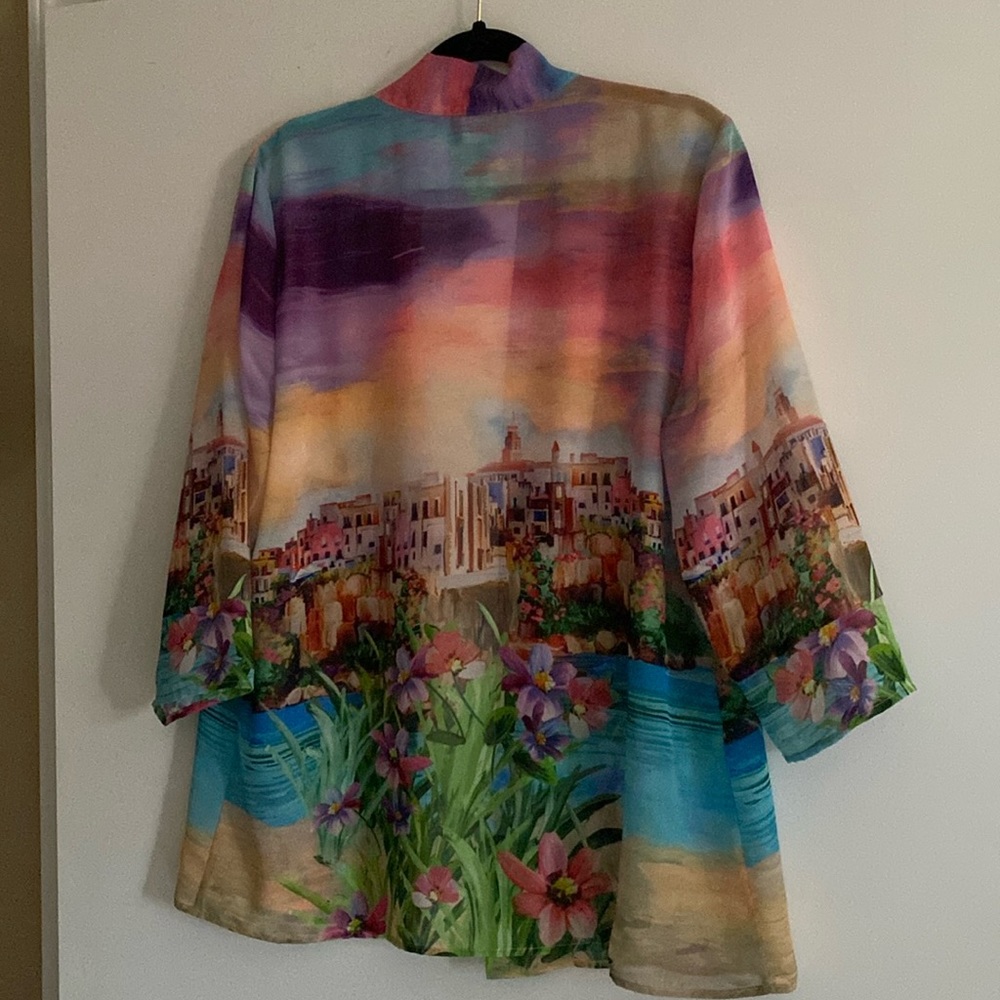 Never worn- beautiful colors